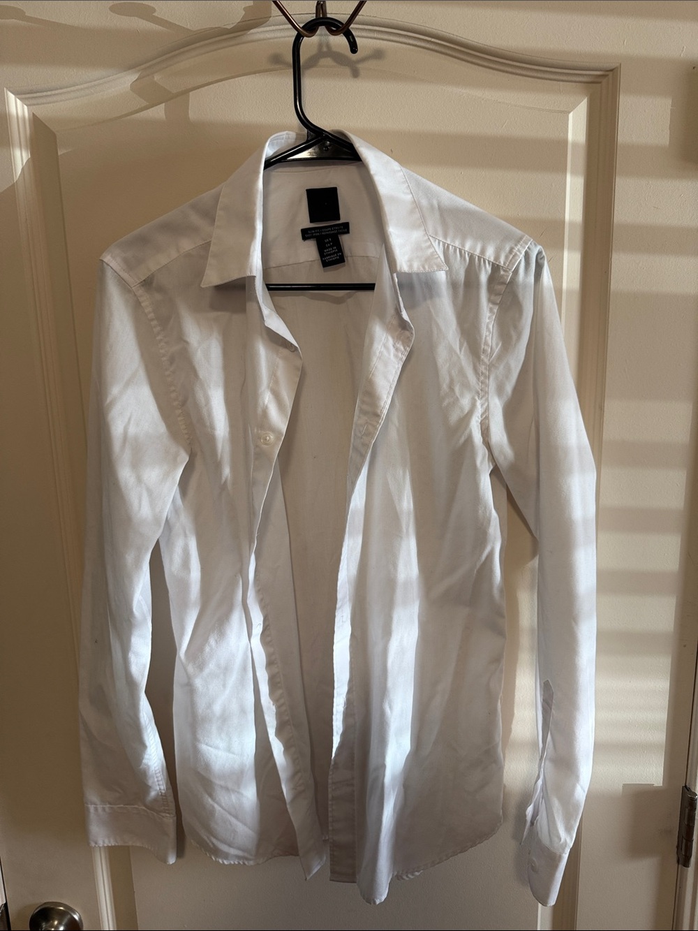 H&M Men's White Dress Shirt - Button-Front Collar